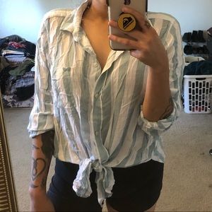 American Eagle Long Sleeve Button Up